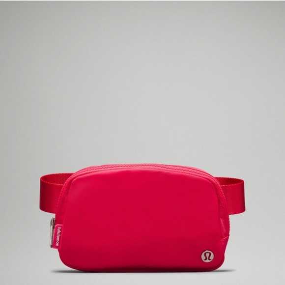 Lululemon belt bag lip gloss color - Picture 2 of 5